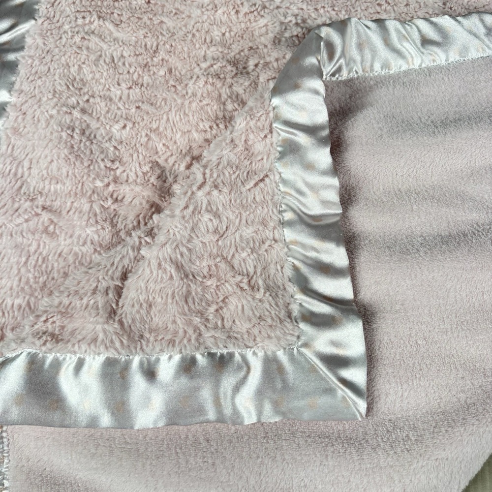 Kyle & Deena Pink Plush Fleece Baby Blanket Lovey Hearts Satin Trim 30"x40"